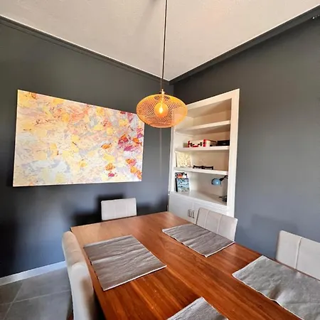 Quiet And Cozy Of New Psihiko No 6 Apartment *