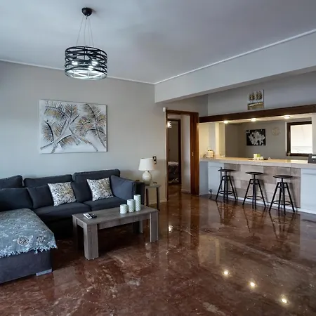 Spacious Apt! Glyfada Downtown! Next To The Beach! *