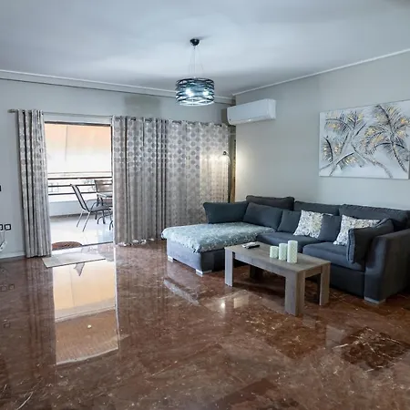 Spacious Apt! Glyfada Downtown! Next To The Beach! * Athens