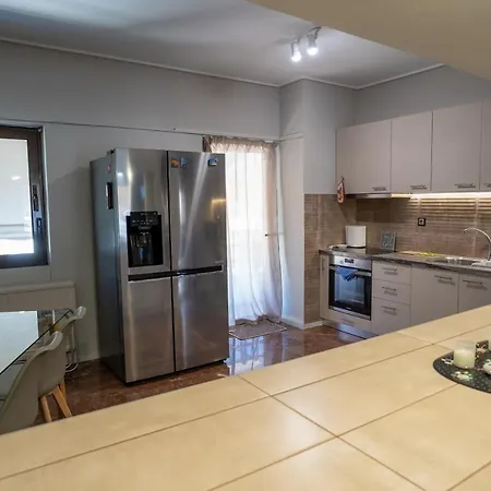 Apartment Spacious Apt! Glyfada Downtown! Next To The Beach! Athens