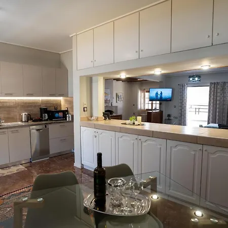 Spacious Apt! Glyfada Downtown! Next To The Beach! Apartment