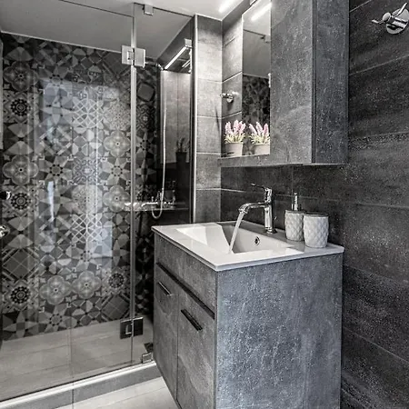 3 Bedroom Petralona Penthouse Apartment