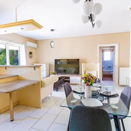Aiolos Luxury Alimos Quiet 1 Apartment Athens