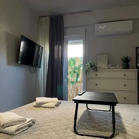 Chic Near Acropolis - Avdi Square * Αθήνα