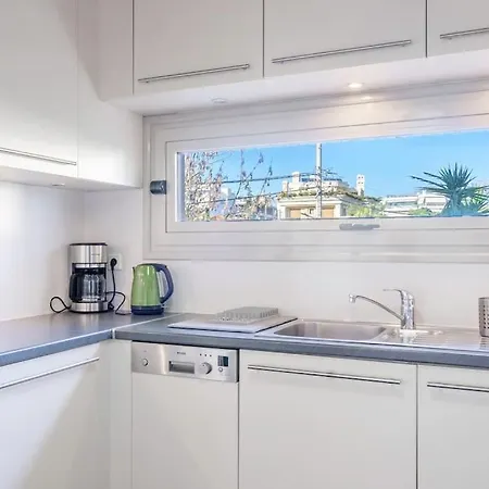Brand-new In Glifada Apartment Athens
