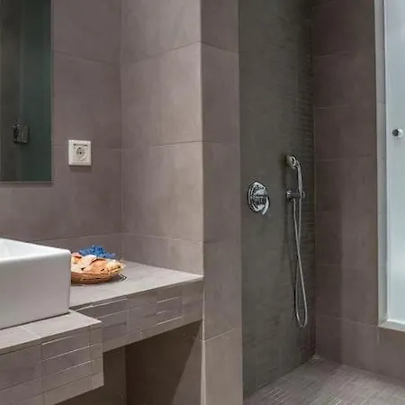 Apartment Brand-new In Glifada *