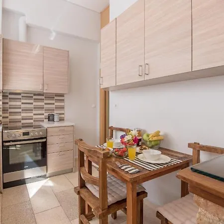 Townhouse In The Historical Centre Of * Athènes