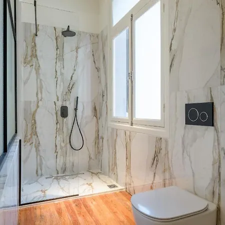 Your 4 Bdrm Dream House Acropolis View & Jacuzzi Athens