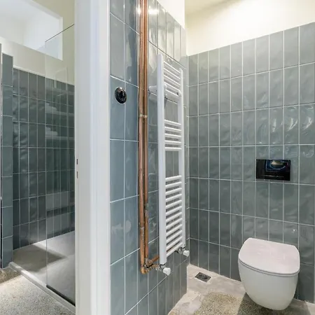 Your 4 Bdrm Dream House Acropolis View & Jacuzzi Apartment