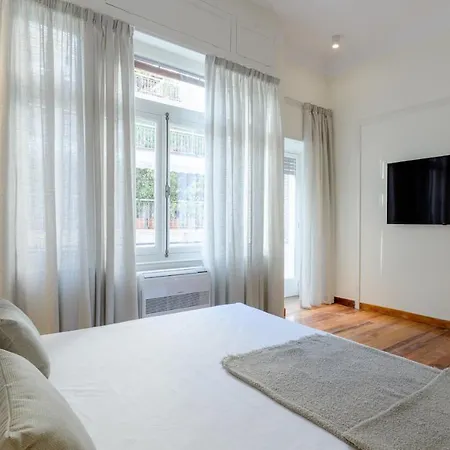 Your 4 Bdrm Dream House Acropolis View & Jacuzzi