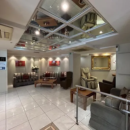 Hotel Golden Atena