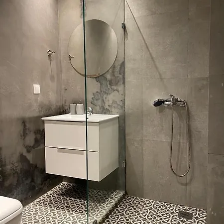 Plaka Downtown 2 Bedroom Basement Appartement Athene
