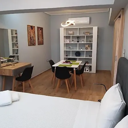 Urban House Aiolou