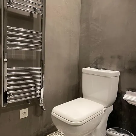 Plaka Downtown 2 Bedroom Basement Athene