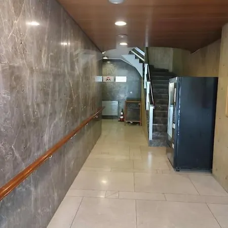 Urban House Aiolou *