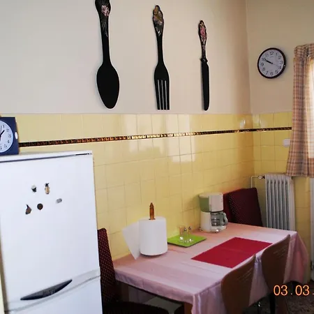 The Bakery - Cosy And Quiet Near Facilities Apartment *