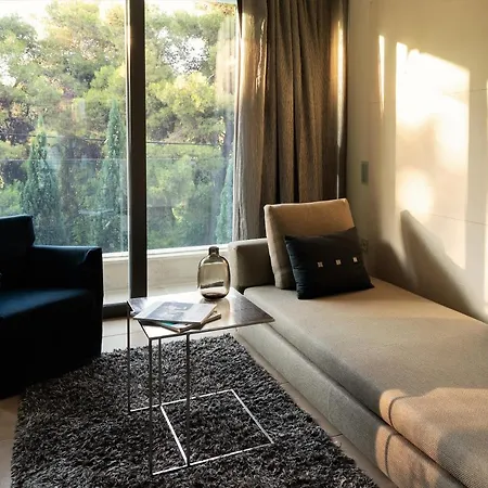 Life Gallery Hotel