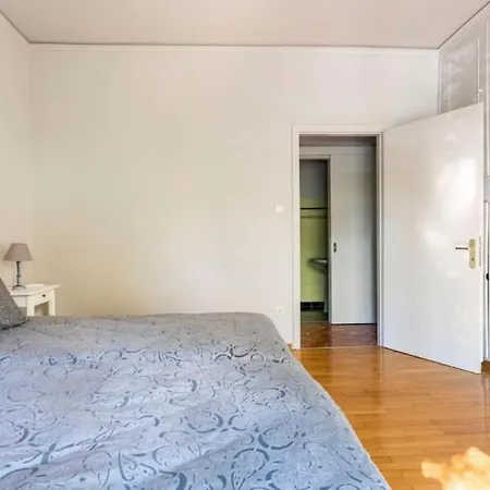 Apartment Spacious Renovated Flat In The Riviera Athens
