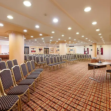 Hotel Crowne Plaza Centre By Ihg 5*