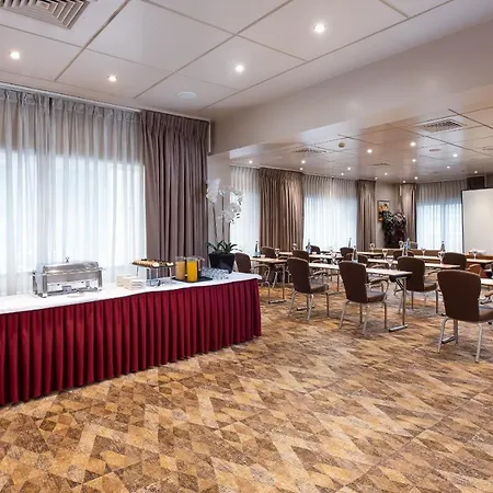 Crowne Plaza Centre By Ihg Hotel 5*