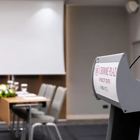 Crowne Plaza Centre By Ihg Hotell 5*
