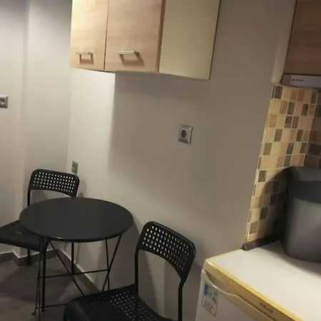 Nice& Cozy Flat 1min From The Heart Of Athens.wifi Athens