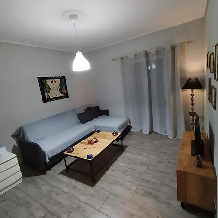 Apartment Nice& Cozy Flat 1min From The Heart Of Athens.wifi