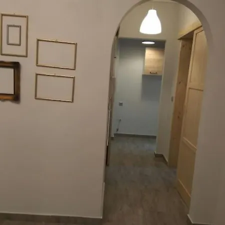 Nice& Cozy Flat 1min From The Heart Of Athens.wifi * Athens