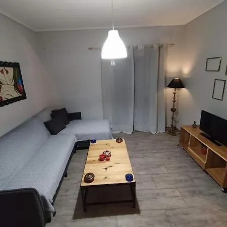 Nice& Cozy Flat 1min From The Heart Of Athens.wifi Apartment