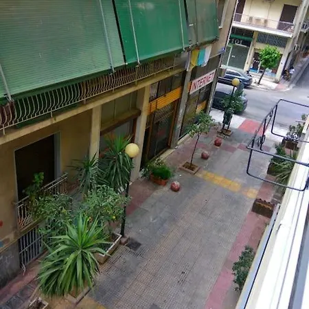 Nice& Cozy Flat 1min From The Heart Of Athens.wifi