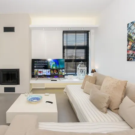 Apartment Stylish 2br Flat With Stunning Views & Prv Parking Athens