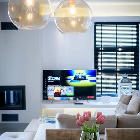 Apartment Stylish 2br Flat With Stunning Views & Prv Parking Athens