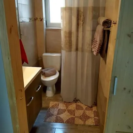 Apartment Nice& Cozy Flat 1min From The Heart Of Athens.wifi