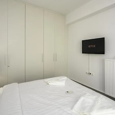 Apartment Stylish 2br Flat With Stunning Views & Prv Parking *