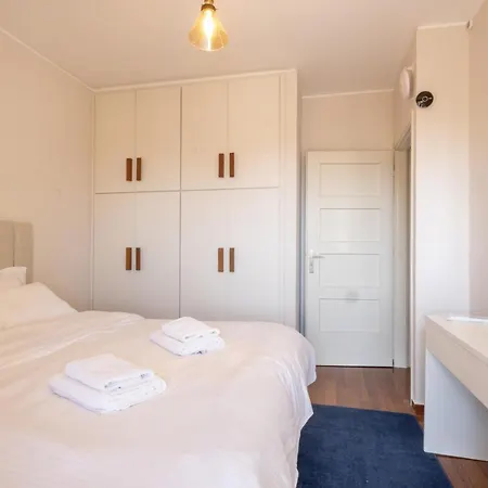 Apartment Seaside With 3 Bdrm And Shared Pool! *