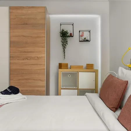 Luxe House In Glyfada With Near Metro Station C8