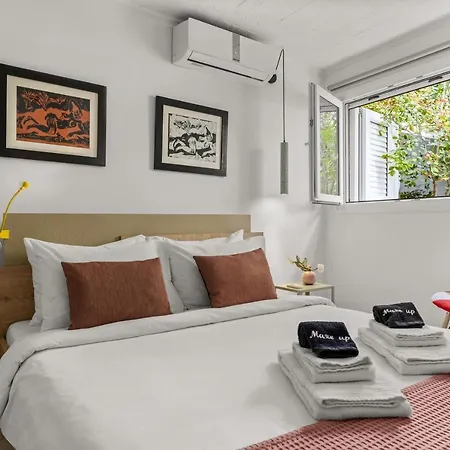 Luxe House In Glyfada With Near Metro Station C8 Athens