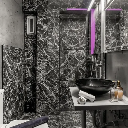 Luxe House In Glyfada With Near Metro Station C8 Athens