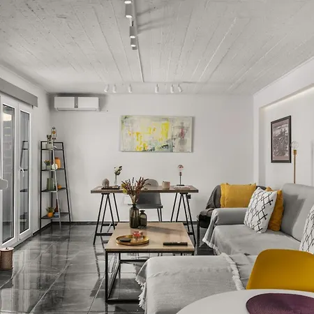 Holiday home Luxe House In Glyfada With Near Metro Station C8
