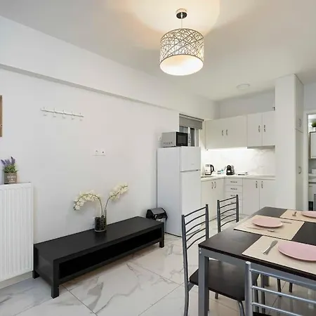 Apartment Filoxenia Mg Center