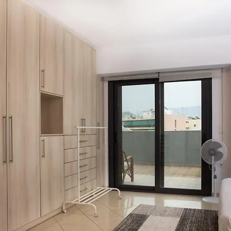 Apartment Spacious Modern With Great Rooftop View Athens
