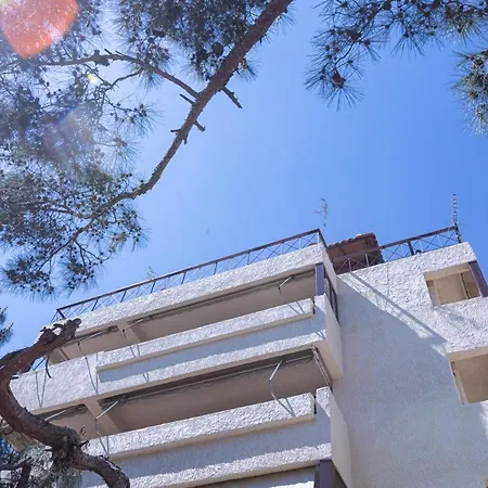 Seaview In Varkiza Steps To With Parking Apartment Athens