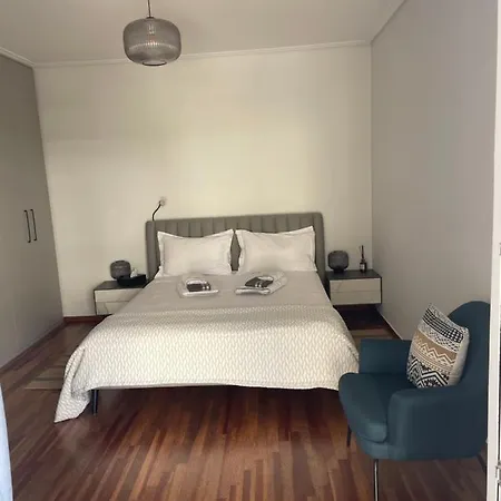 Spacious Modern 2 Bedroom South Coast Of