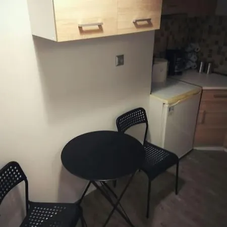Nice& Cozy Flat 1min From The Heart Of Athens.wifi * Athens