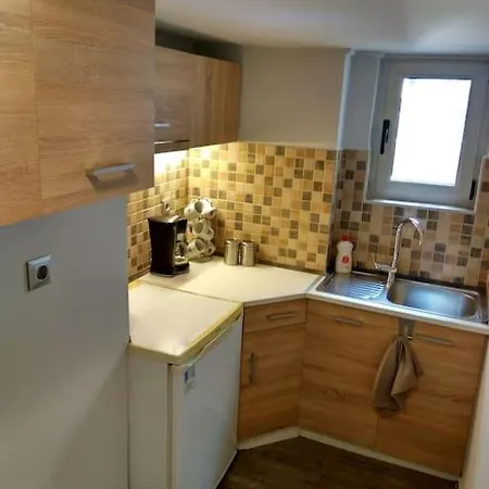 Apartment Nice& Cozy Flat 1min From The Heart Of Athens.wifi