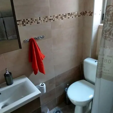 Nice& Cozy Flat 1min From The Heart Of Athens.wifi * Athens
