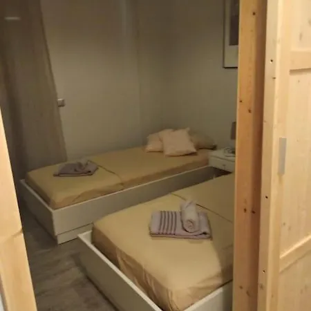 Nice& Cozy Flat 1min From The Heart Of Athens.wifi * Athens