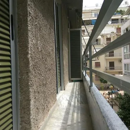 Nice& Cozy Flat 1min From The Heart Of Athens.wifi Apartment