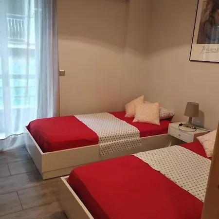 Nice& Cozy Flat 1min From The Heart Of Athens.wifi Apartment