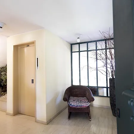 Seaside With 3 Bdrm And Shared Pool! Apartment Athens
